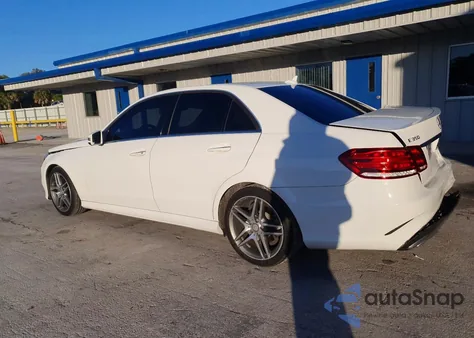 2014 Mercedes-Benz E 350 z USA, uszkodzony, nr VIN WDDHF5KB4EB049264